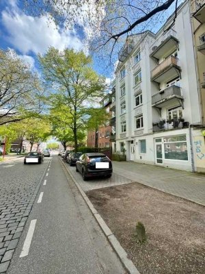 Erstbezug nach Modernisierung: sonnige 2-Zimmer-Wohnung mit Balkon und Keller in Barmbek ZU SOFORT!
