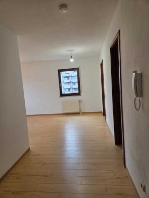 Attraktive 2-Zimmer-Wohnung mit Balkon und Tiefgaragenstellplatz