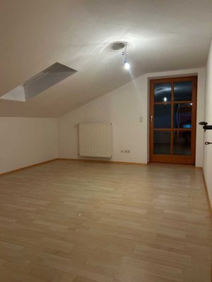 2-Zimmer Dachgeschoss Wohnung