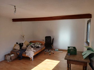 570 € - 78 m² - 2.0 Zi.