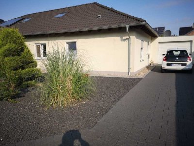 Barrierefreie Doppelhaushälfte mit Garten in Hückelhoven Ratheim