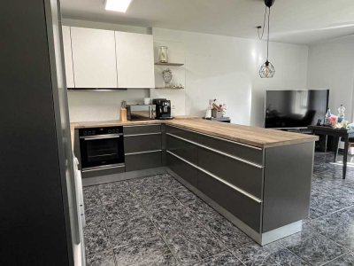 Wohnung mit 2 Zimmer, Balkon und Einbauküche in Sulzbach am Main