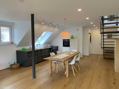 Luxus Wohnung - möbliert - zentral - 2 Balkone