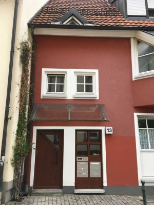Traumhafte 3-Zimmer Wohnung direkt in der Innenstadt, mit TG- Platz, total ruhig.