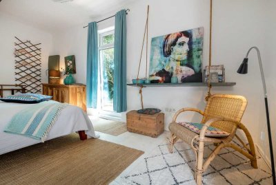 Schuch Immobilien - Wohnhaus für mehrere Generationen im Rheingau mit eigenem Weinberg