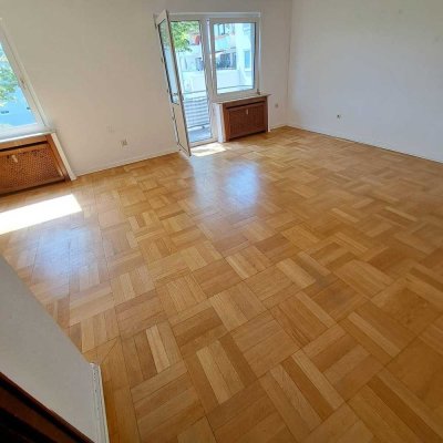Großzügige zentralgelegene 3 Zimmer Wohnung