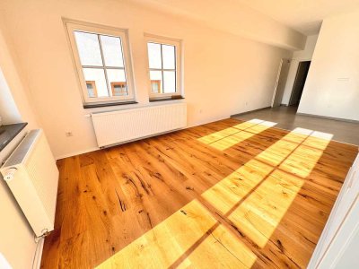 Provisionsfrei - Renovierte 3 Zimmer Wohnung mit Terrasse und Stellplatz in Heßdorf