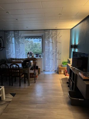 Schöne 3-Zimmer Wohnung im 1. OG mit Balkon