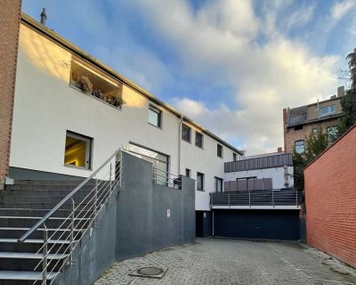 Hochmoderne Loftwohnung im Stadtzentrum mit Terrasse und Parkplatz - urbanes Wohnen mit Stil
