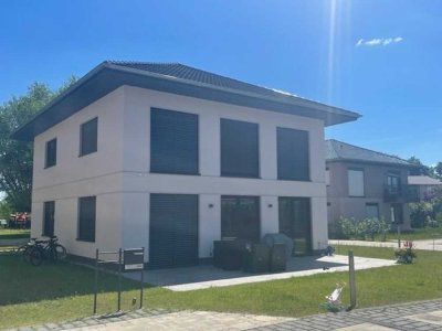 Traumhafte 4 Raumwohnung mit Garten in einer Villa "Am Kirschgarten"