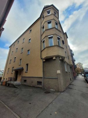 Renovierungsbedürftig, im Zentrum Nähe MAN/Everllence gelegen