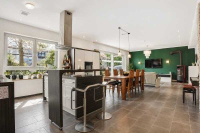 Sanierte 4,5-Zimmer-Erdgeschosswohnung mit Garten / Haus-in-Haus-Konzept / Exklusive Ausstattung