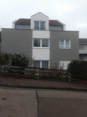 Neuwertige 3-Zimmer-Maisonette-Wohnung mit Einbauküche in Ansbach