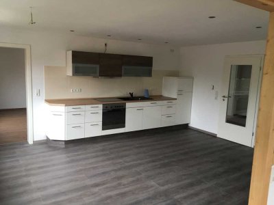 Komplett sanierte 3-Zimmer Wohnung