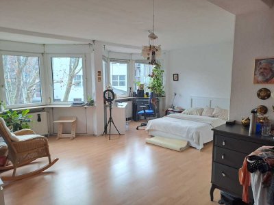 Vermietete, helle 3 Zimmer Innenstadt Wohnung mit Aufzug