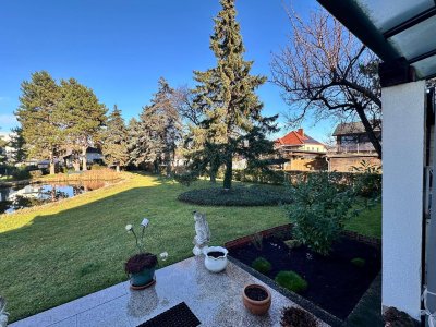 großzügiges Wohnhaus mit großen Garten und Schwimmteich