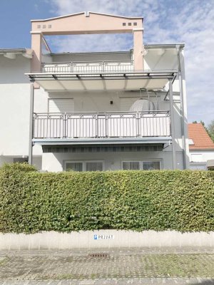 Exklusive, vollständig renovierte 4-Zimmer-Terrassenwohnung mit geh. Innenausstattung in Aichach
