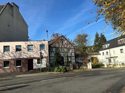 Geräumiges 12-Zimmer-Einfamilien Haus mit Anbau in Hagen
