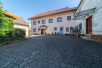 Einfamilienhaus mit riesiger Terrasse, wunderschönem Garten und viel Platz für Kreativität