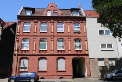 !!! 3,5 RAUM DG -  WOHNUNG , IN RUHIGER, GESUCHTER WOHNLAGE. RENOVIERT UND MODERNISIERT !!!