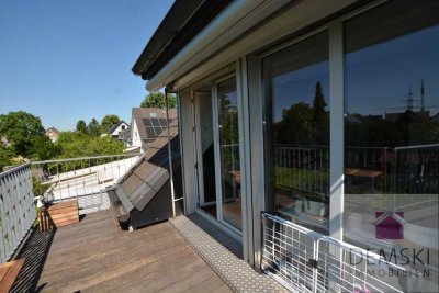 5785: Düsseldorf-Wersten! Modernes Haus-im-Haus-Konzept mit Balkon, Doppelgarage und zwei Gärten!