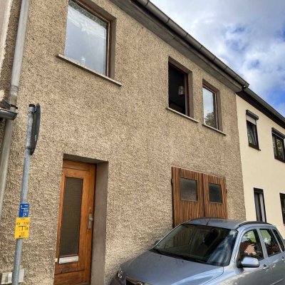 neuer Kaufpreis: renovierungswürdiges Reihenhaus zu verkaufen - Ihr neues Zuhause in Eisenberg
