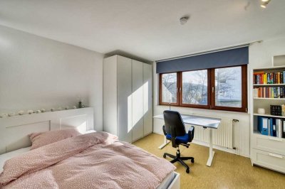 Helle möblierte Einzimmerwohnung - ruhig und doch zentral gelegen