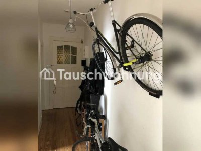 Tauschwohnung: Helle Altbauwohnung in Nebenstraße von lebendigem Ottensen