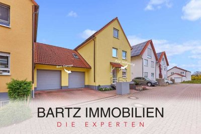 Moderne & helle 3-Zimmer Maisonettewohnung mit eigenem Garten, PV-Anlage & Garage in begehrter Lage