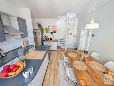 ** Reserviert ** 
Rarität: Maisonette-Wohnung im Stil-Altbau