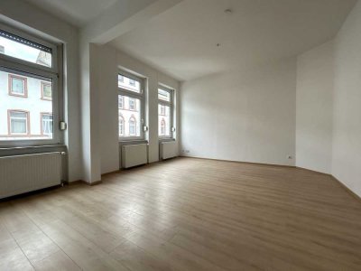 +++ Renovierte Unmöblierte Wohnung in Offenbach am Main +++