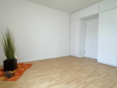 Einziehen und loswohnen ! - Helle 3-Zimmer Wohnung im 2. OG - Optional mit Garage