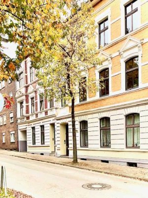 Lichtdurchflutete Mietwohnung in wunderschönem Altbau