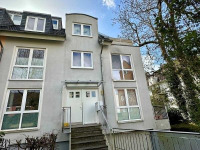 Buchenquartier Schwachhausen: Schöne 2 Zi. HP-Wohnung mit EBK, Balkon, Gäste WC und TG-Stellplatz