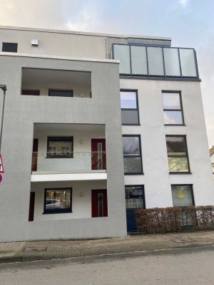 Moderne 3- Zimmer-Wohnung mit großem Balkon! Ruhige, zentrale Lage!
