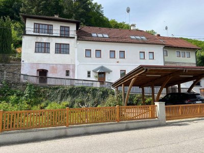 Exquisites Familienhaus in sonniger Zentrumslage mit Nebengebäude