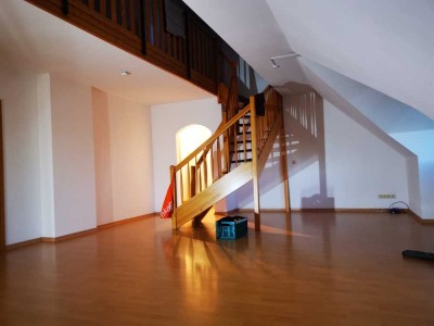 Attraktive Maisonette-Wohnung mit Balkon und Tiefgaragenstellplatz – Vermietet als Kapitalanlage