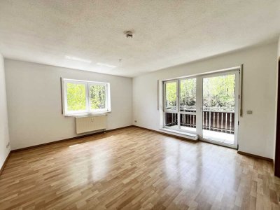 Helle 3-Raum-Wohnung mit Balkon in idyllischer Lage!