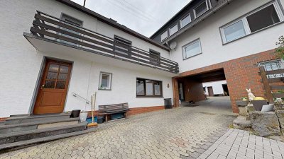 Zwei Einfamilienhäuser auf einem großzügigen Grundstück – vielseitige Nutzungsmöglichkeiten in ruhig