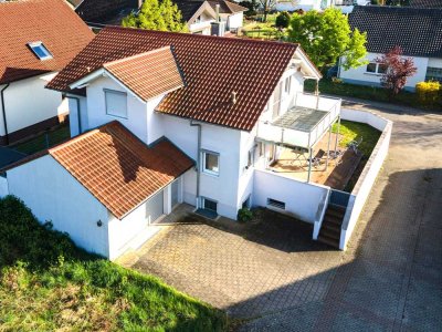 Provisionsfrei: Attraktives, freistehendes 1- 2 Familienhaus in sehr schöner Lage