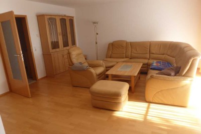 Günstige, neuwertige 2-Zimmer-Wohnung mit gehobener Innenausstattung mit EBK in Daiting