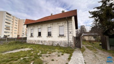 Historisches Stadthaus im Altbau-Stil - attraktive Immobilie für Selbstnutzer sowie Projektentwickler