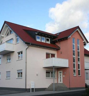 Stilvolle, gepflegte 2,5-Zimmer-Wohnung mit Einbauküche, Balkon in Rockenberg
