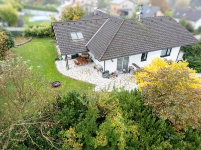 Wohnen mit Möglichkeiten – Familienhaus mit Einliegerwohnung &amp; großem Garten in Neuhofen
