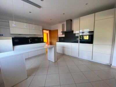 Attraktive und modernisierte 5-Zimmer-Wohnung mit gehobener Innenausstattung mit EBK in Schmalenberg