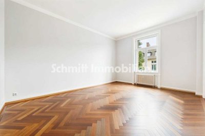 6-Zimmer-Wohnung. Stilaltbau mit 2 Balkonen. Im Westend-Süd