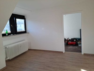 Ansprechende und modernisierte 2-Zimmer-Dachgeschosswohnung in Witten