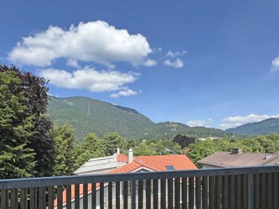 Dachgeschosswohnung mit Alpenblick – Ihr grünes Refugium über den Dächern A12