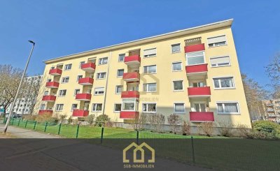Neustadt: Lichtdurchflutete 3-Zimmer-Eckwohnung mit Sonnenbalkon, Tageslichtbad & Zusatzräumen