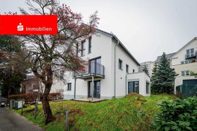 Frankfurt-Sachsenhausen: Kernsaniertes und modernes Einfamilienhaus mit Garten
